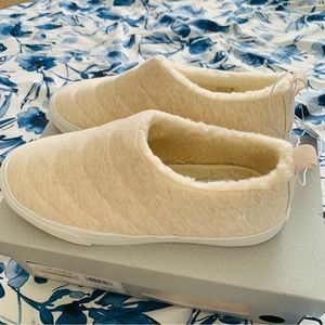 Hurley Ladies' Puff Clog Shoe Cozy Camp Mule Slip On Shoe New With Box Size: 8